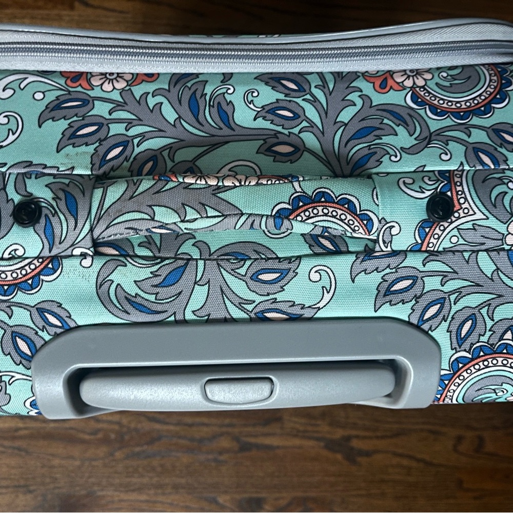 Vera Bradley Rolling Suitcase in RETIRED Fan Floral - Picture 7 of 13
